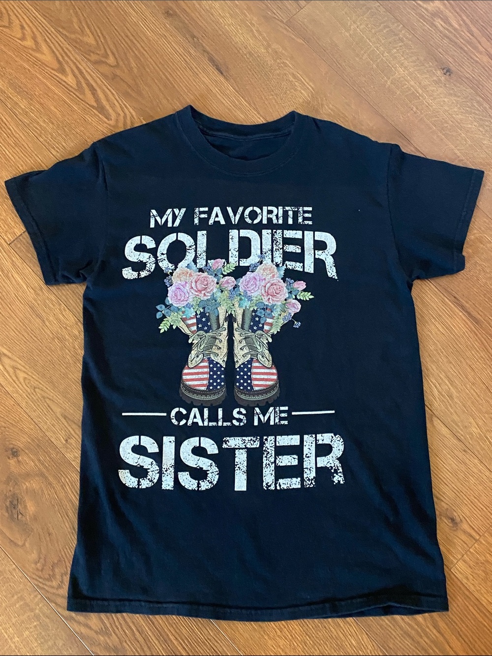 'My Favorite Soldier Calls Me Sister' Graphic Tee Women’s Size Small